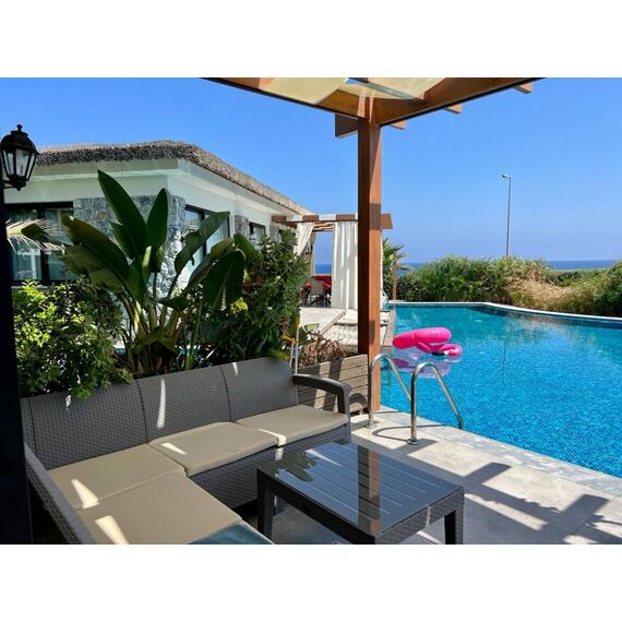 Villa by the sea in Bahcheli Cyprus area 152m² 1 floors, 2 image