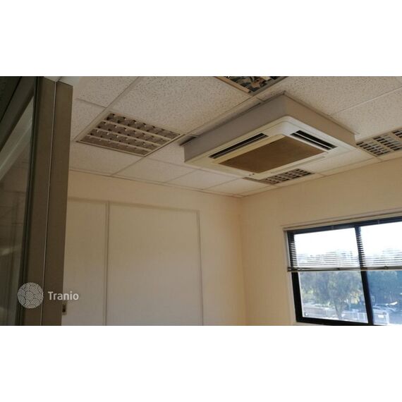 Офисное помещение в Ларнаке 407м²