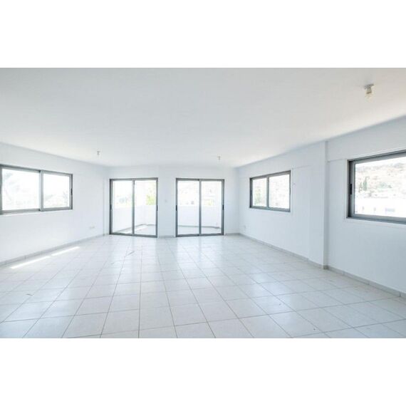 Commercial property in Larnaca (Oroklini) Cyprus 182m² , 9 image