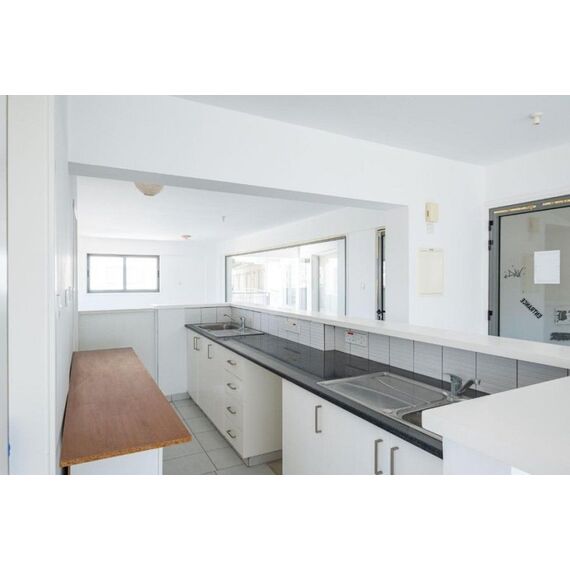Commercial property in Larnaca (Oroklini) Cyprus 182m² , 10 image