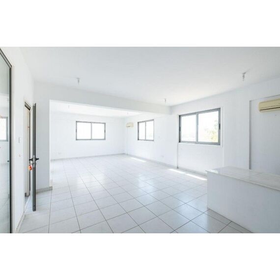 Commercial property in Larnaca (Oroklini) Cyprus 182m² , 18 image