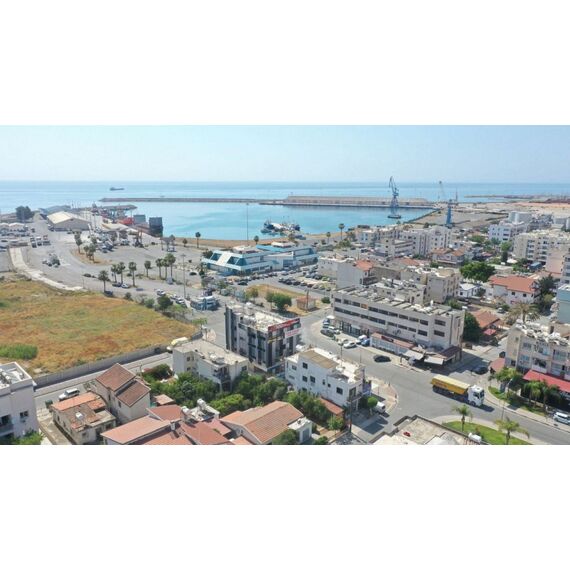 Commercial property in Larnaca Cyprus 161m² , 2 image