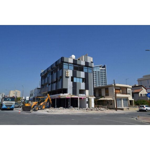 Commercial property in Larnaca Cyprus 161m² 