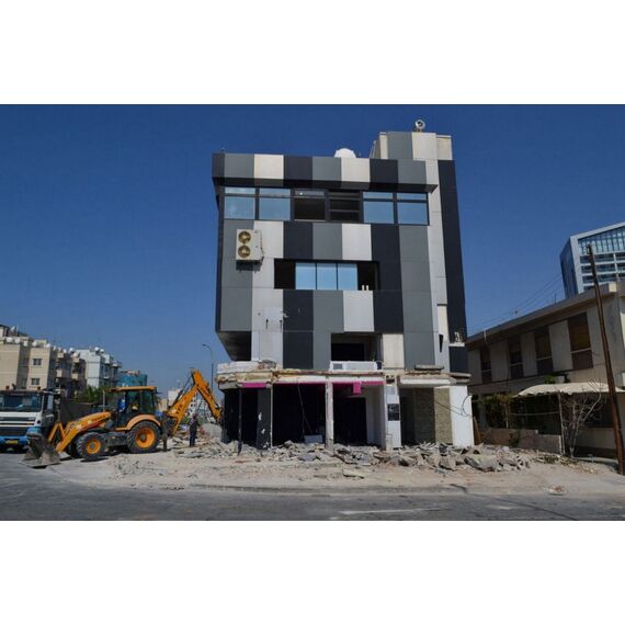 Commercial property in Larnaca Cyprus 161m² , 3 image