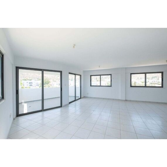 Commercial property in Larnaca (Oroklini) Cyprus 182m² , 14 image