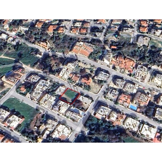 Land in Paphos (downtown) Cyprus plot in the village 591m² 