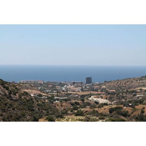 Land in Limassol Cyprus plot within city limits 88100m² , 4 image