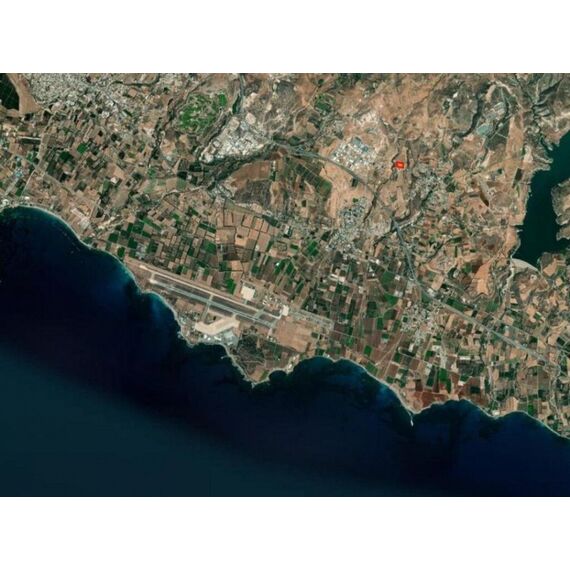 Land in Paphos (downtown) (Paphos) Cyprus plot in the village 1038500m² , 2 image