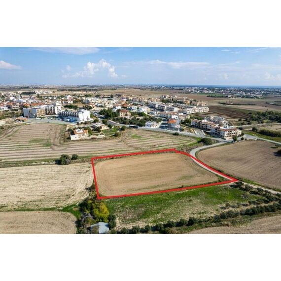 Земля в Ларнаке участок в деревне 4м², изображение 6