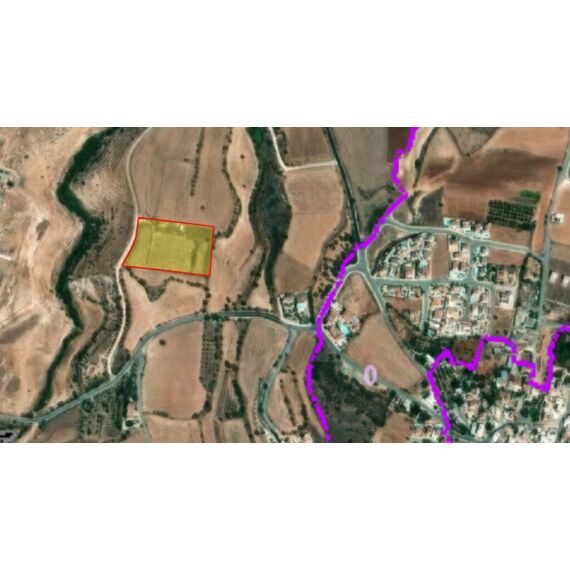 Land in Paphos (downtown) (Paphos) Cyprus plot in the village 1038500m² , 3 image