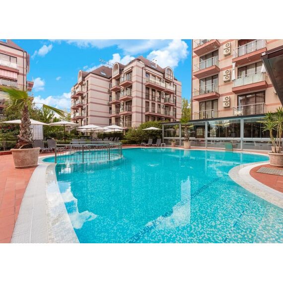 Apartment 2-room 1+1 by the sea in Nesebar (Sunny Beach) Bulgaria area 50m² 4 floor