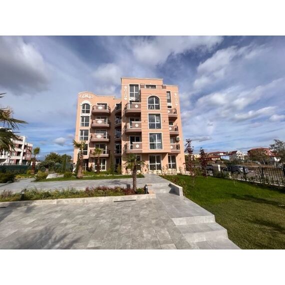Apartment 2-room 1+1 by the sea in Nesebar (Ravda) Bulgaria area 45m² 4 floor