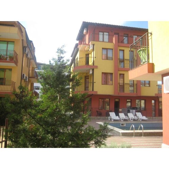 Квартира 2-комнатная 1+1 у моря в Несебре площадь 65м² 4 этаж