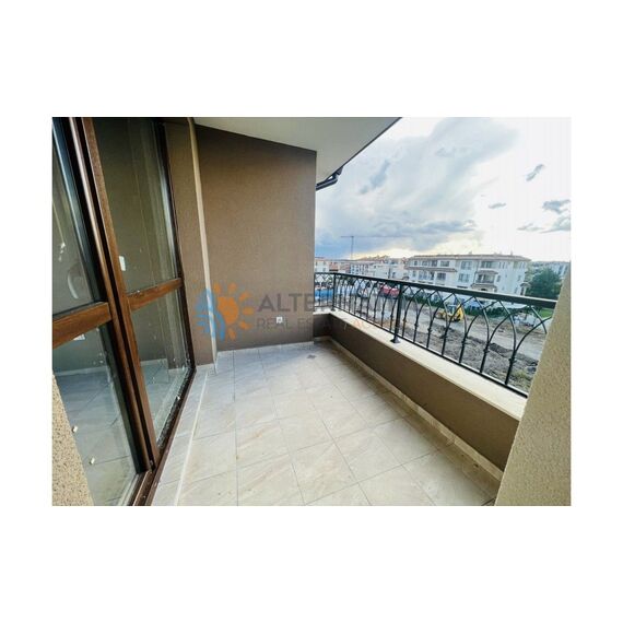 Apartment 2-room 1+1 in Burgas (Sarafovo) Bulgaria area 65m² 4 floor, 4 image