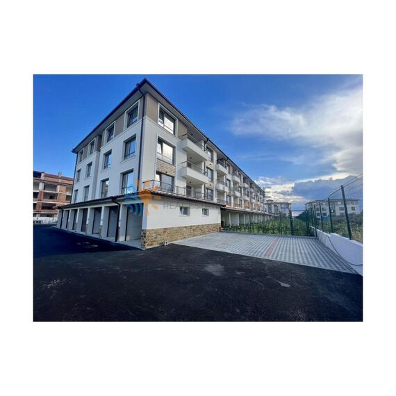 Apartment 2-room 1+1 in Burgas (Sarafovo) Bulgaria area 65m² 4 floor, 16 image