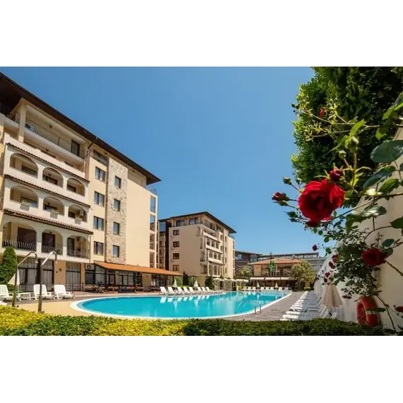 Apartment 3-room 2+1 by the sea in Nesebar (Sunny Beach) Bulgaria area 84m² 3 floor
