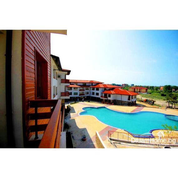 Apartment 2-room 1+1 by the sea in Nesebar (Kosharitsa) Bulgaria area 70m² 3 floor, 3 image