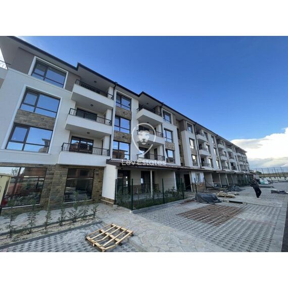Квартира 2-комнатная 1+1 в Бургасе площадь 65м² 4 этаж