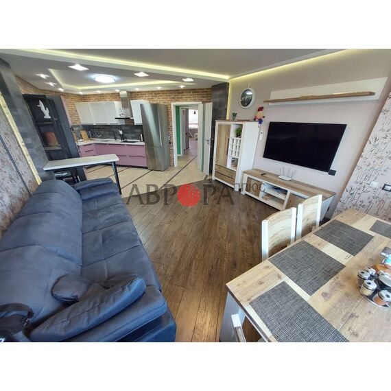 Квартира 4-комнатная 3+1 в Бургасе площадь 172м², изображение 2