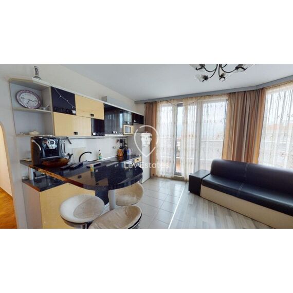 Квартира 3-комнатная 2+1 в Поморие площадь 106м² 5 этаж