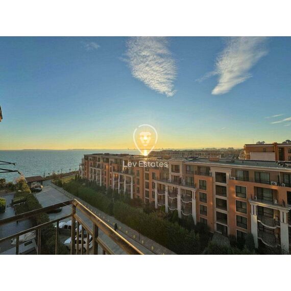 Apartment 3-room 2+1 by the sea in Nesebar (Sveti Vlas) Bulgaria area 114m² 5 floor