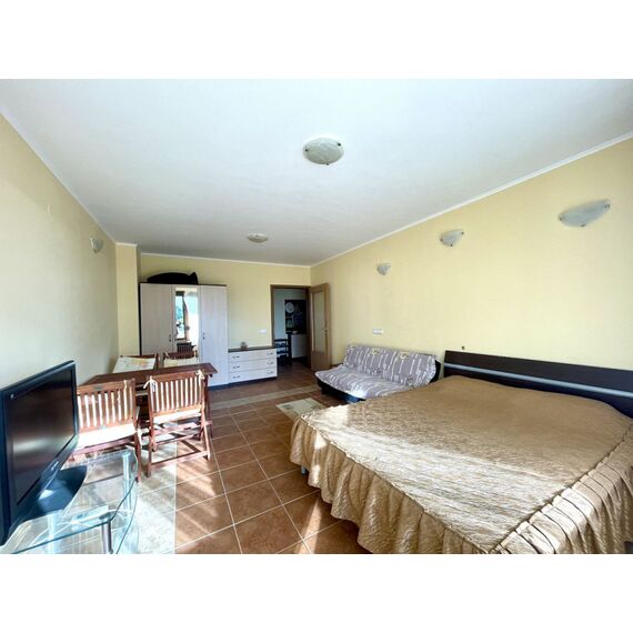 Квартира 3-комнатная 2+1 в Поморие площадь 93м² 1 этаж, изображение 2