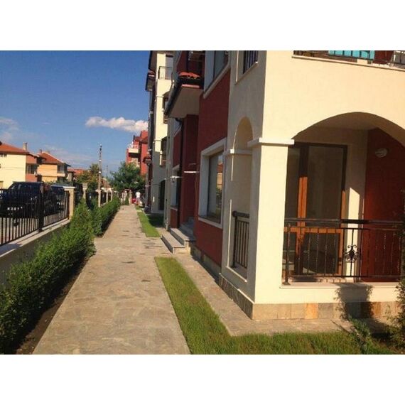 Квартира 1-комнатная студия 1+0 у моря в Несебре (Равда) площадь 34м² 1 этаж