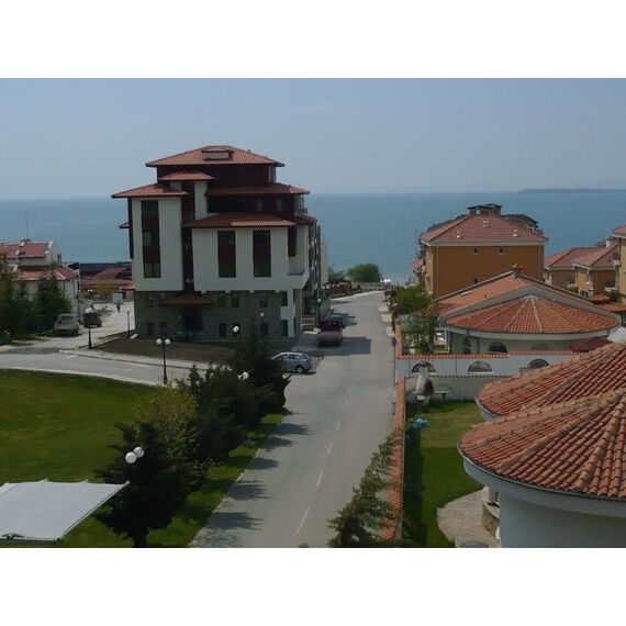 Квартира 2-комнатная 1+1 у моря в Несебре (Святой Влас) площадь 59м² 3 этаж
