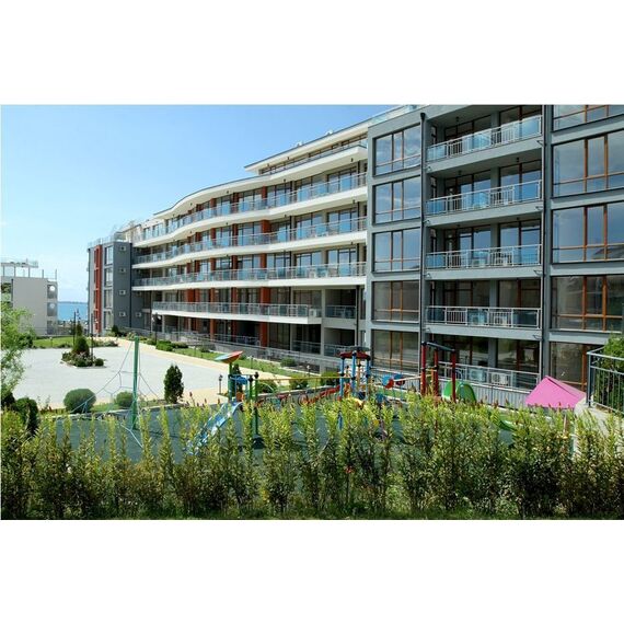 Квартира 3-комнатная 2+1 у моря в Несебре (Святой Влас) площадь 125м² 3 этаж