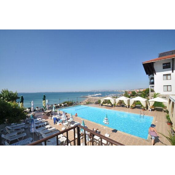 Apartment 2-room 1+1 by the sea in Nesebar (Sveti Vlas) Bulgaria area 45m² 