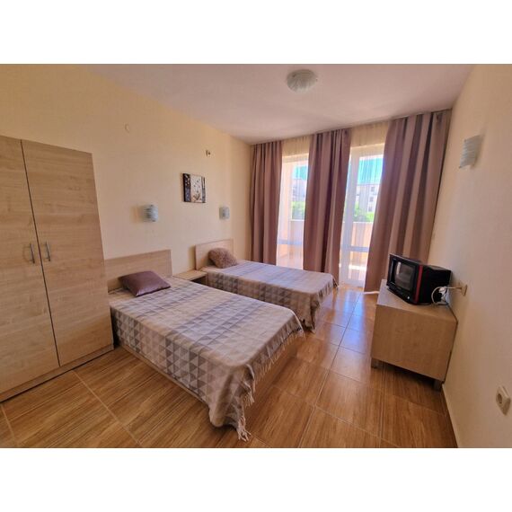 Apartment 3-room 2+1 by the sea in Nesebar (Sveti Vlas) Bulgaria area 98m² 2 floor, 9 image