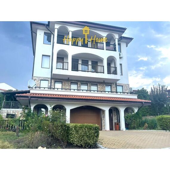 Apartment 4-room 3+1 by the sea in Nesebar (Sveti Vlas) Bulgaria area 117m² 1 floor