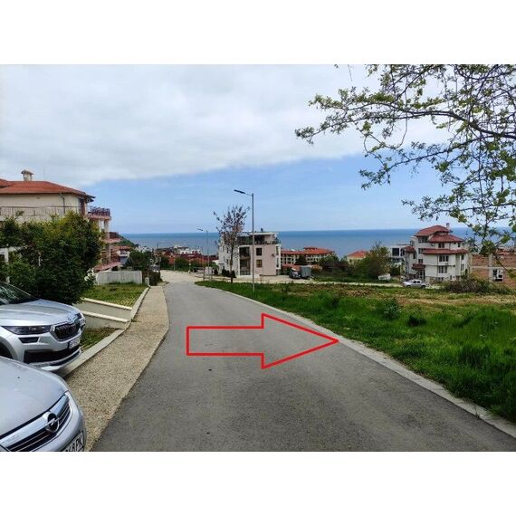 Land in Byala Bulgaria plot within city limits 1142m² , 4 image