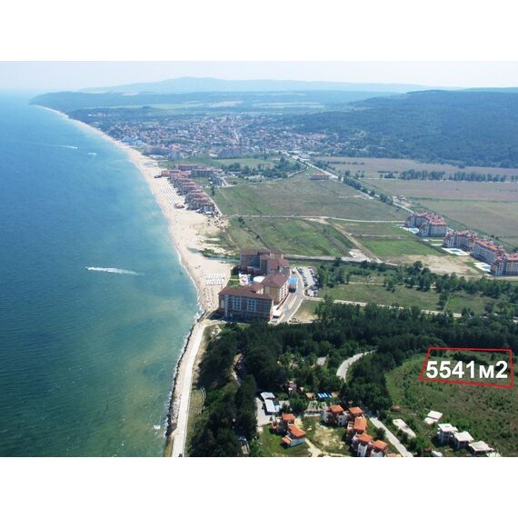 Земля у моря в Бяле участок в пределах города 554100м²