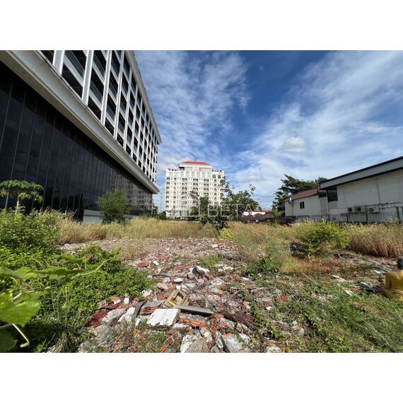 Земля в Сиануквиле участок в большом городе 2400м², изображение 4