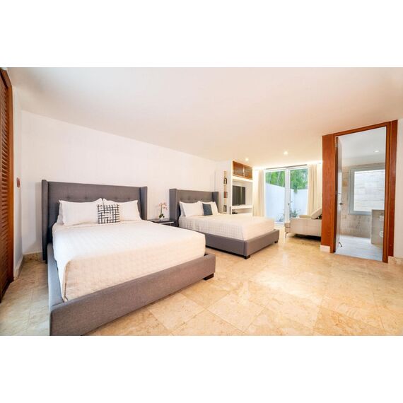 Villa in La Romana (La Romana) Dominican Republic area 1012m² 2 floors, 13 image