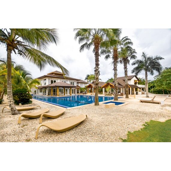 Villa in La Romana (La Romana) Dominican Republic area 1012m² 2 floors, 3 image