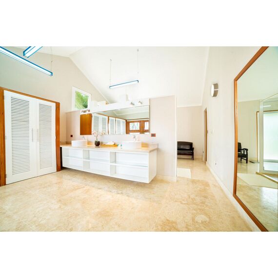 Villa in La Romana (La Romana) Dominican Republic area 1012m² 2 floors, 11 image