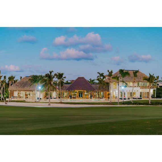 Villa in Punta Cana (Cap Cana) Dominican Republic area 1750m² , 2 image