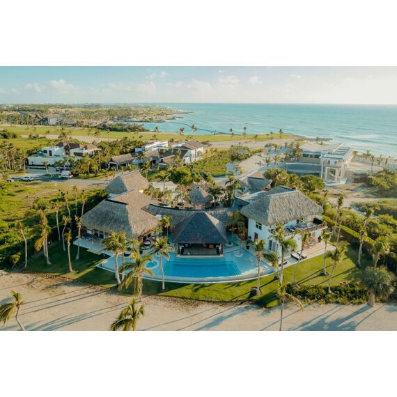 Villa in Punta Cana (Cap Cana) Dominican Republic area 1750m² , 4 image