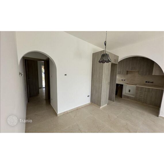 Квартира 1-комнатная студия 1+0 в Хлораке (Хлорака) площадь 49м² 1 этаж