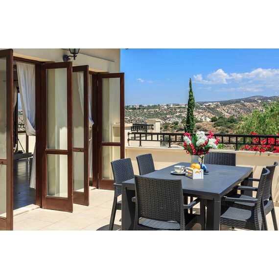 Apartment 3-room in Aphrodite Hills 100m²